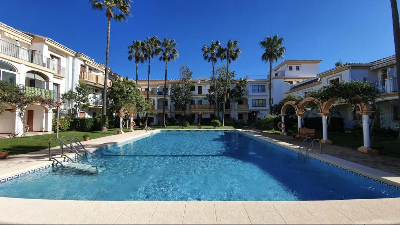 Lovely Apartment In Denia; El Patio Esterno foto